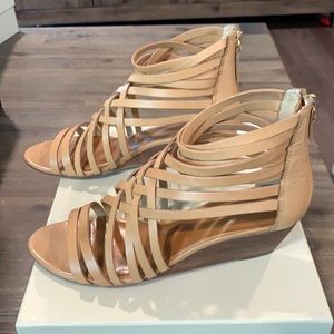 Hinge wedge heels